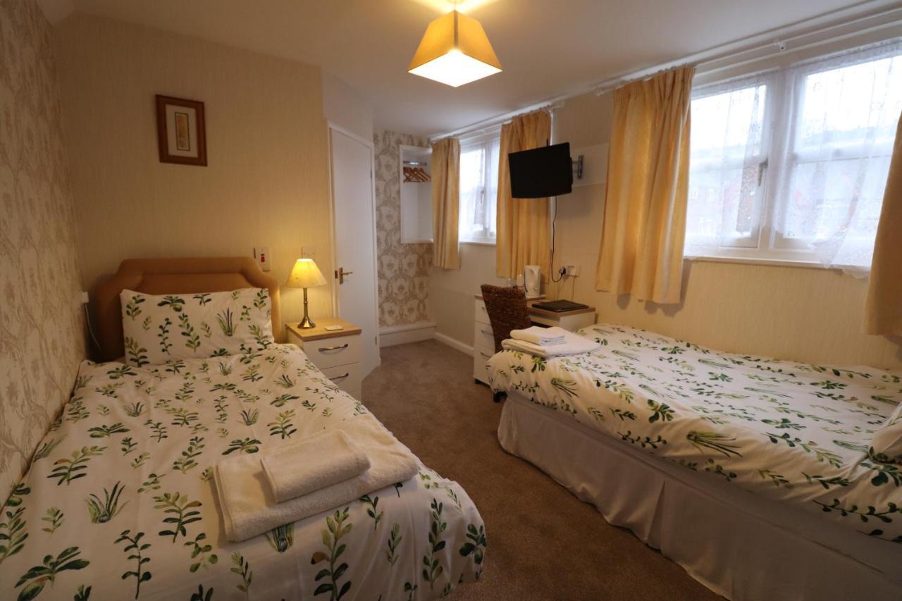 The Raincliffe Couette-café